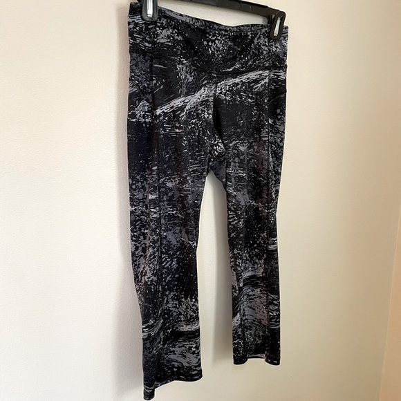Champion | Black/Gray Galaxy Leggings | Size Small - Picture 2 of 7